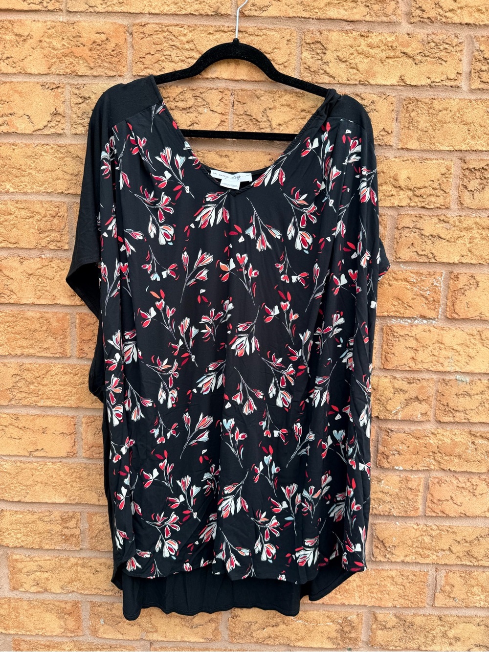 4/$25 • In Every Story….. Floral Print Dolman Sleeve Top